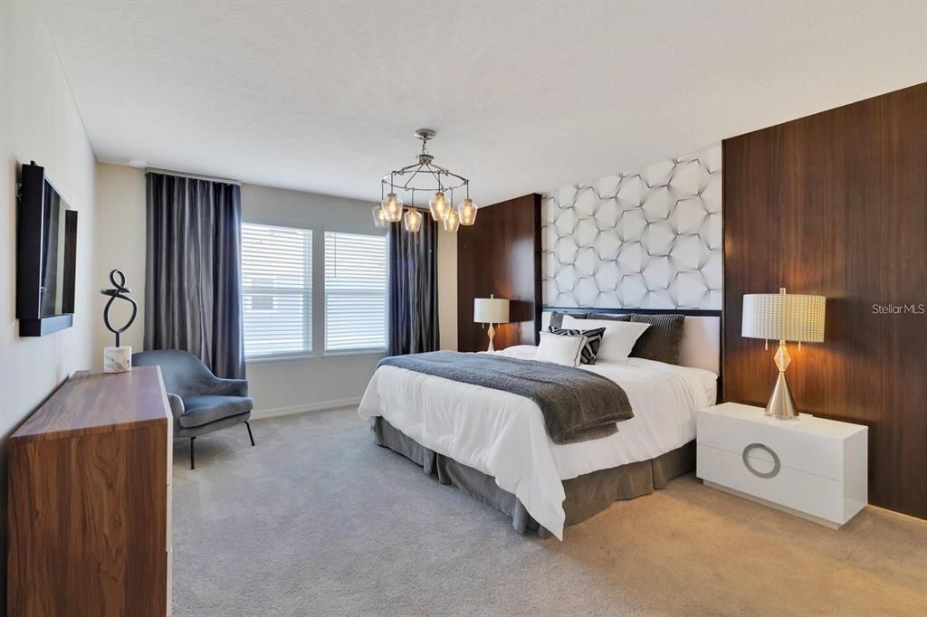 For Sale: $585,000 (5 beds, 4 baths, 2283 Square Feet)
