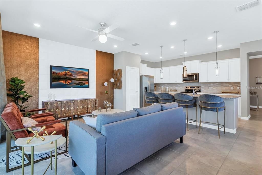 For Sale: $585,000 (5 beds, 4 baths, 2283 Square Feet)