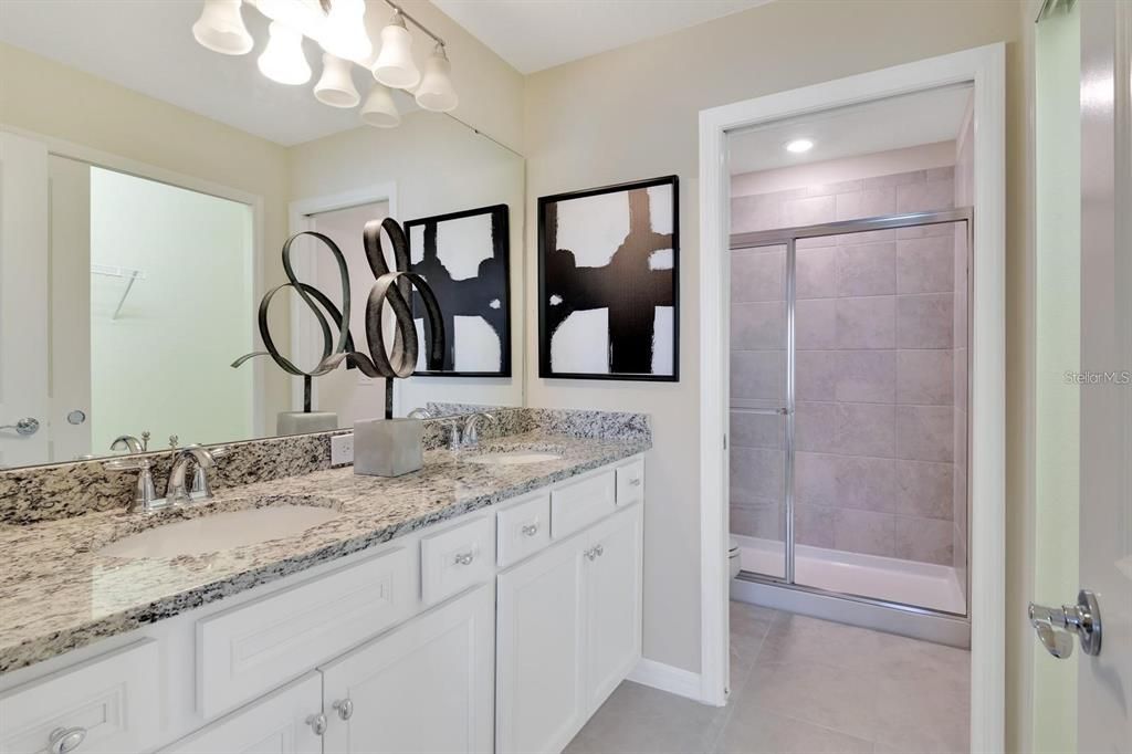For Sale: $585,000 (5 beds, 4 baths, 2283 Square Feet)