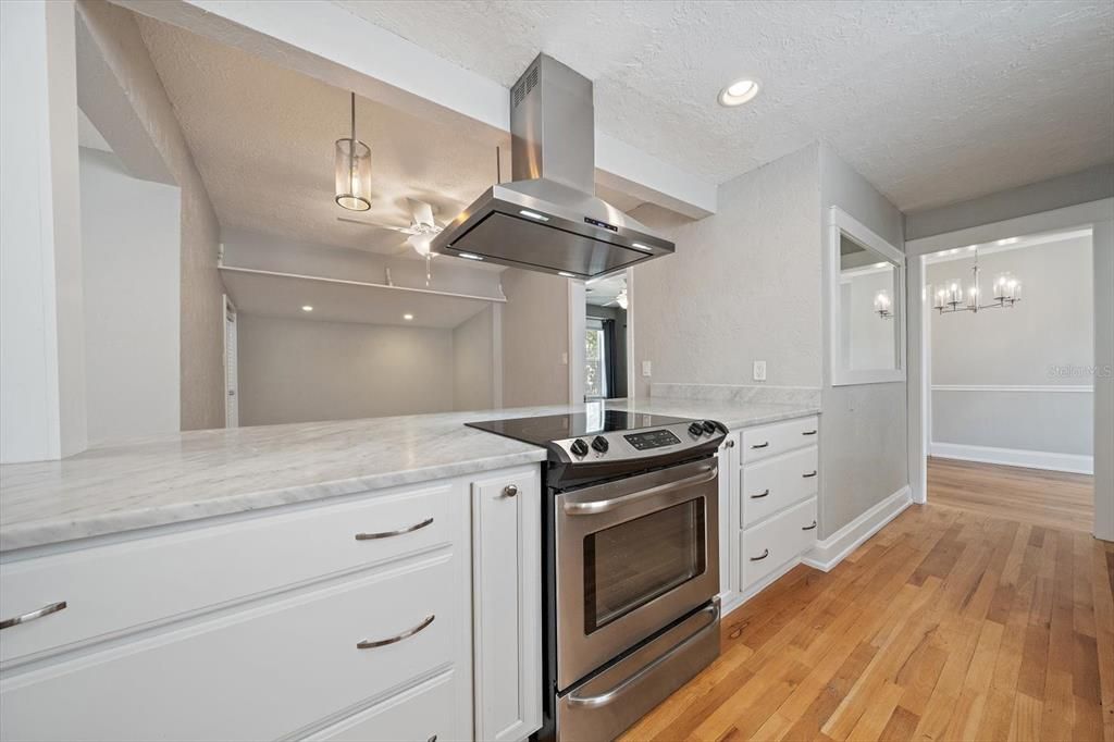 En Venta: $539,000 (2 camas, 2 baños, 1640 Pies cuadrados)