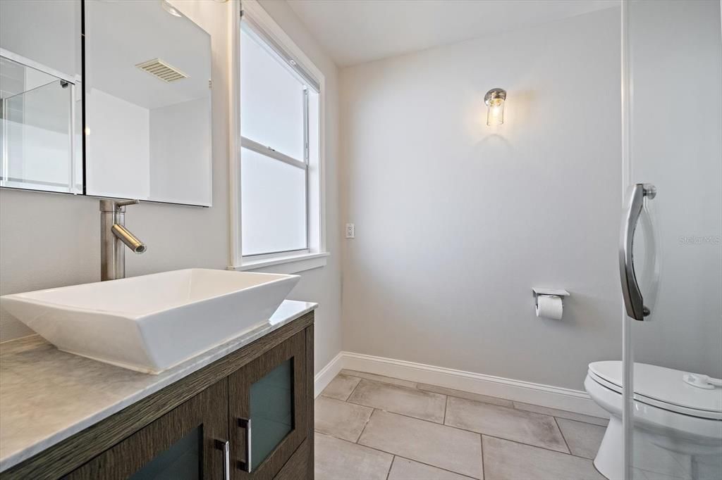 En Venta: $539,000 (2 camas, 2 baños, 1640 Pies cuadrados)