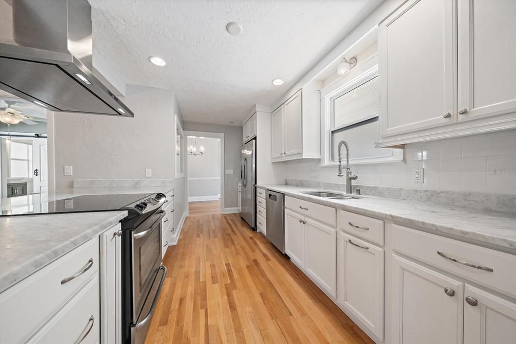 En Venta: $539,000 (2 camas, 2 baños, 1640 Pies cuadrados)
