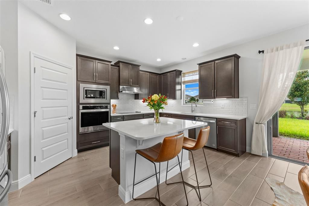 En Venta: $780,000 (5 camas, 4 baños, 2840 Pies cuadrados)