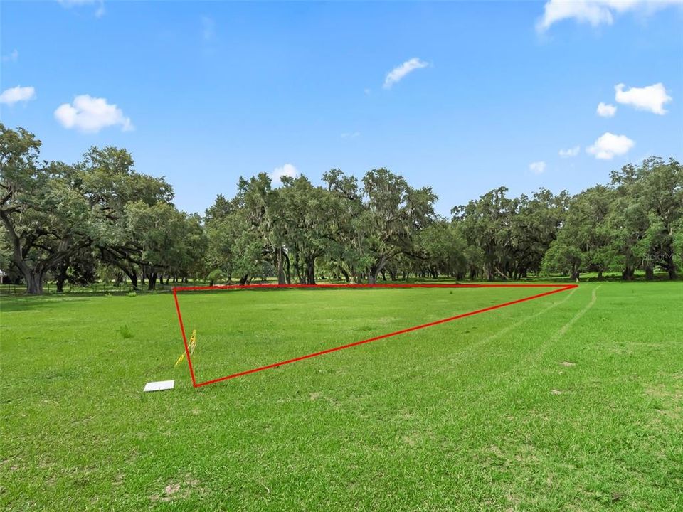 待售: $114,519 (0.65 acres)