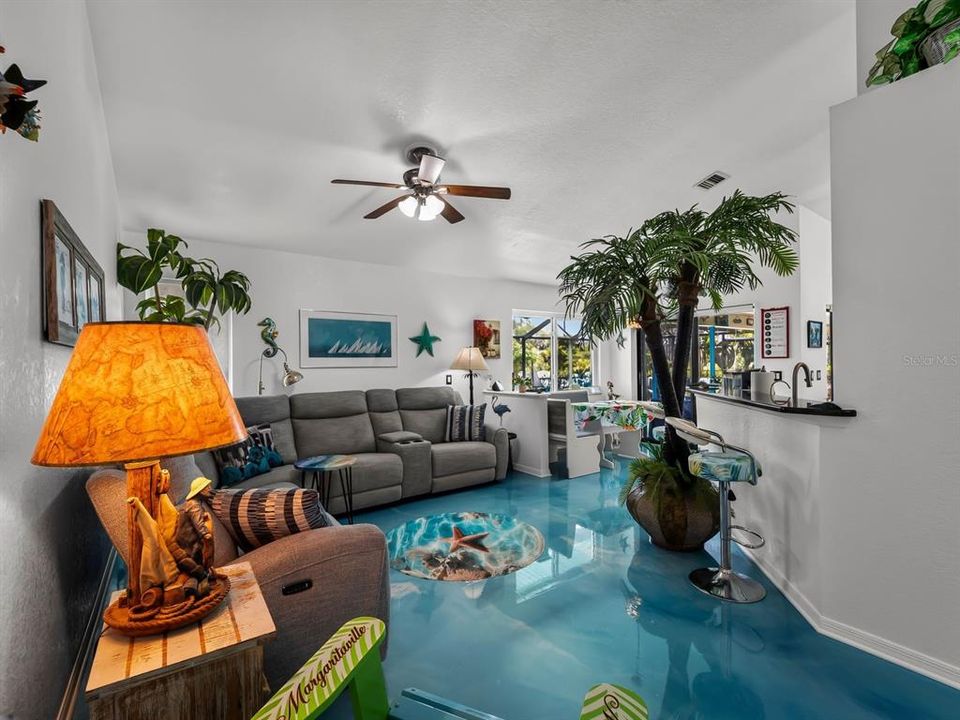 En Venta: $419,000 (3 camas, 2 baños, 1765 Pies cuadrados)