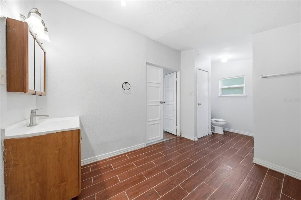 En Venta: $299,997 (4 camas, 2 baños, 2128 Pies cuadrados)