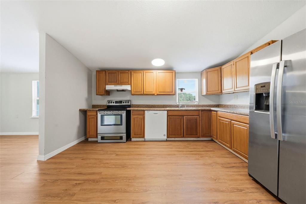 En Venta: $299,997 (4 camas, 2 baños, 2128 Pies cuadrados)