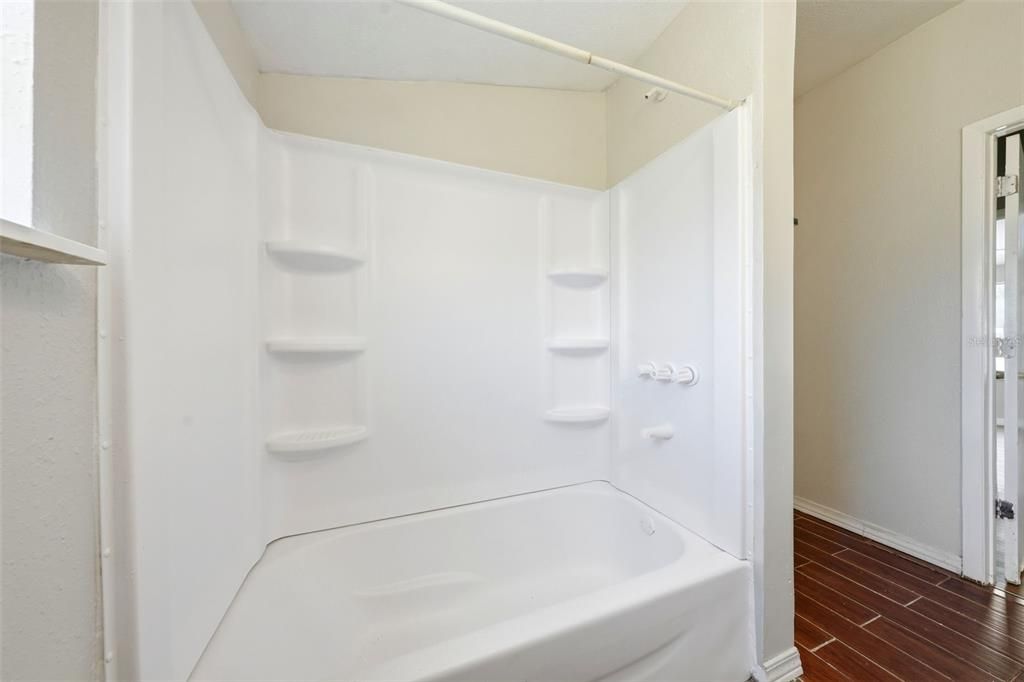 En Venta: $299,997 (4 camas, 2 baños, 2128 Pies cuadrados)