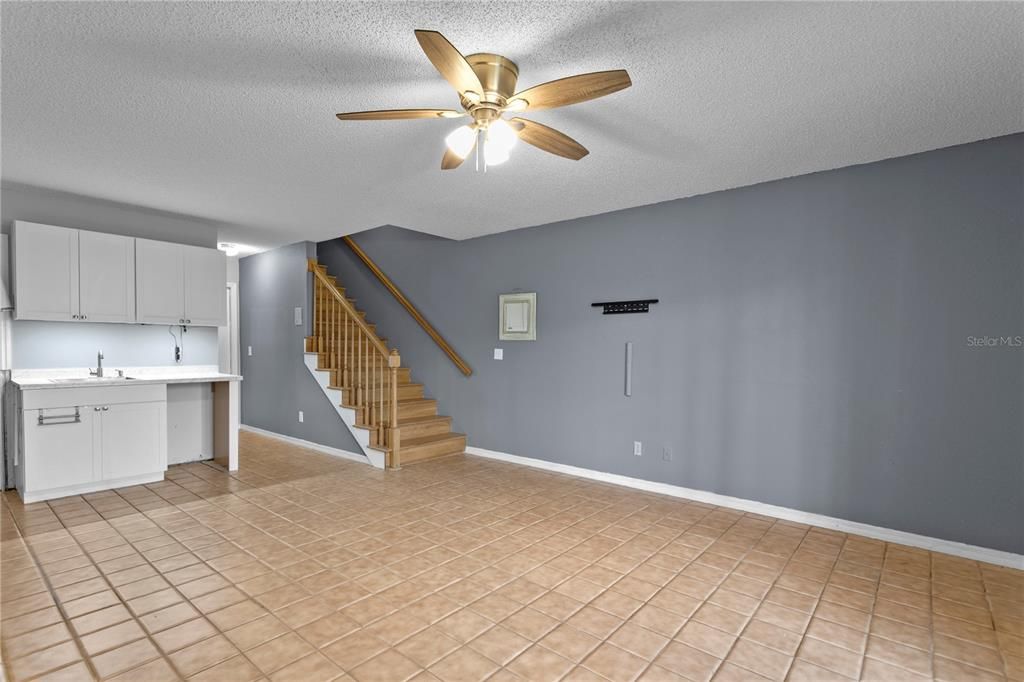 For Sale: $399,000 (3 beds, 4 baths, 1998 Square Feet)