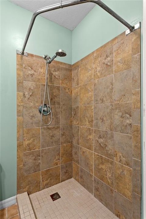 For Sale: $399,000 (3 beds, 4 baths, 1998 Square Feet)