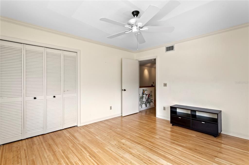 For Sale: $399,000 (3 beds, 4 baths, 1998 Square Feet)