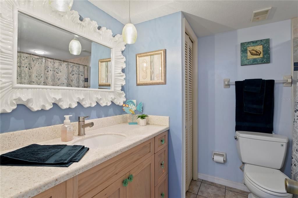 For Sale: $399,000 (3 beds, 4 baths, 1998 Square Feet)