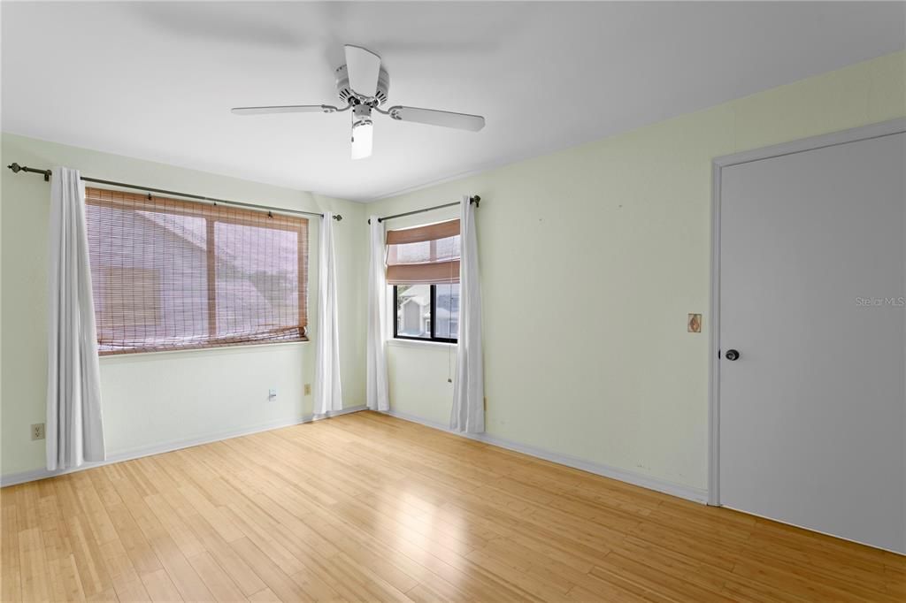 For Sale: $399,000 (3 beds, 4 baths, 1998 Square Feet)