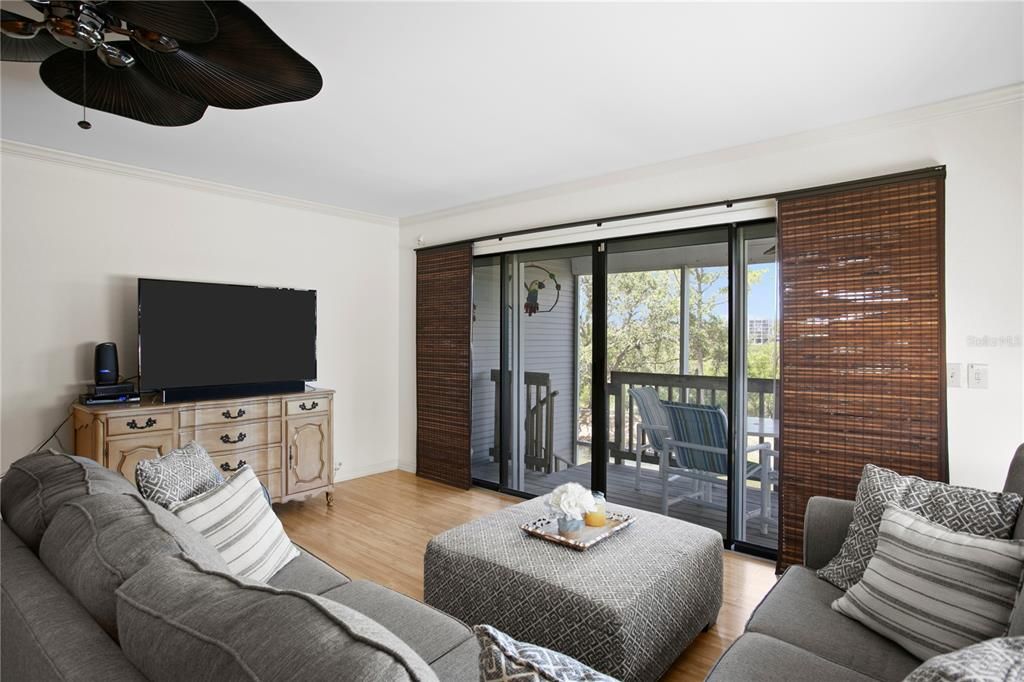 For Sale: $399,000 (3 beds, 4 baths, 1998 Square Feet)