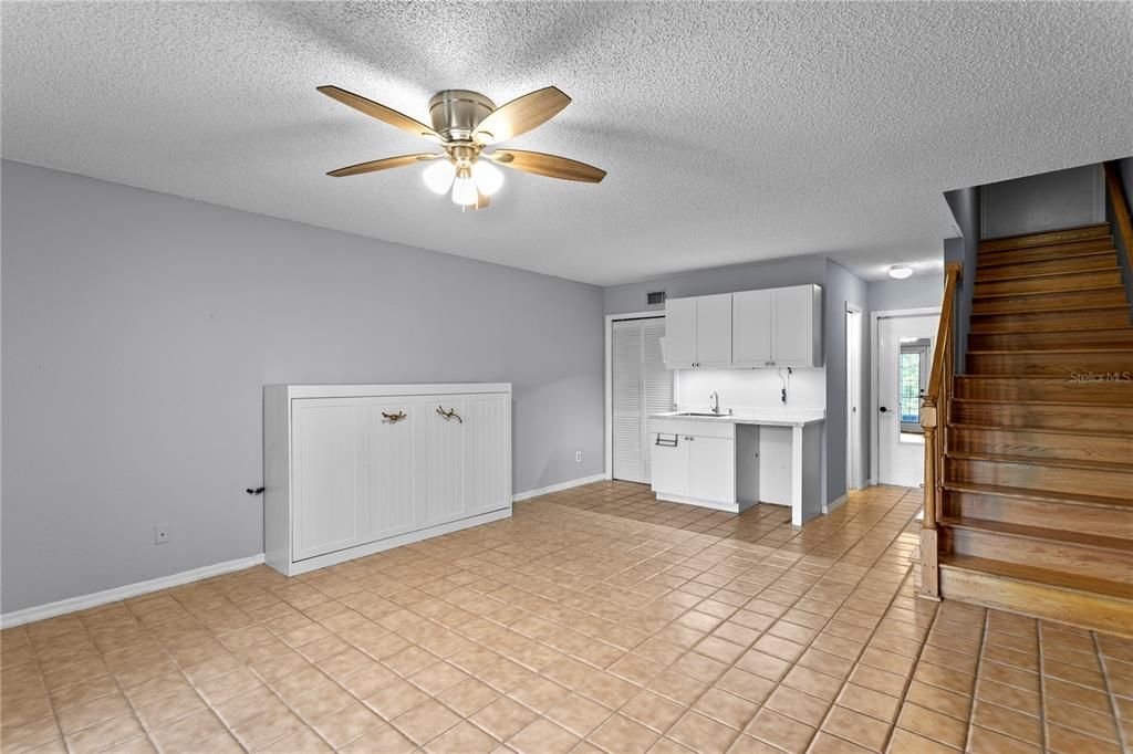 For Sale: $399,000 (3 beds, 4 baths, 1998 Square Feet)