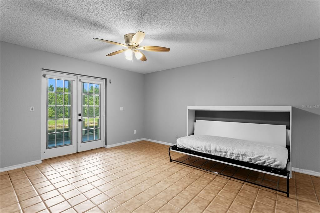 For Sale: $399,000 (3 beds, 4 baths, 1998 Square Feet)