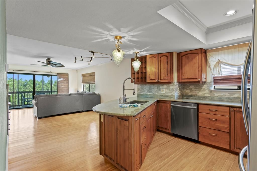 For Sale: $399,000 (3 beds, 4 baths, 1998 Square Feet)