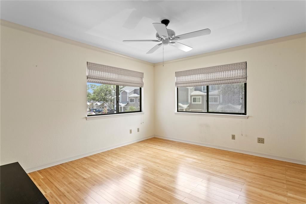 For Sale: $399,000 (3 beds, 4 baths, 1998 Square Feet)