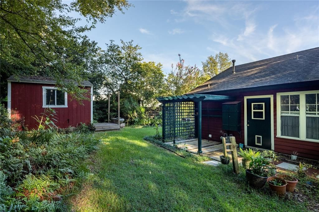 For Sale: $320,000 (3 beds, 2 baths, 1848 Square Feet)