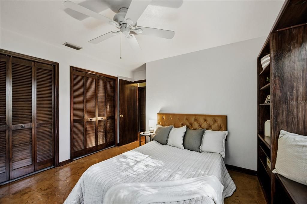 For Sale: $320,000 (3 beds, 2 baths, 1848 Square Feet)