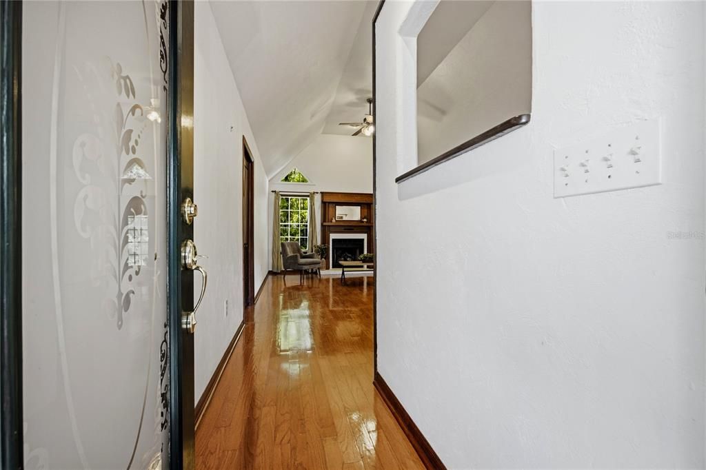 For Sale: $320,000 (3 beds, 2 baths, 1848 Square Feet)