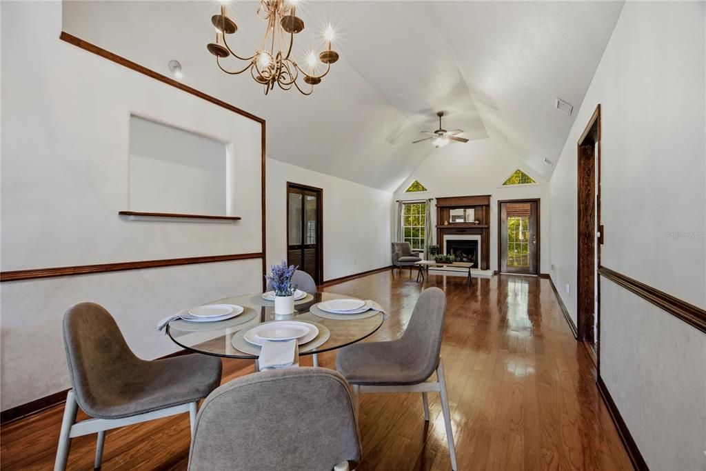 For Sale: $320,000 (3 beds, 2 baths, 1848 Square Feet)