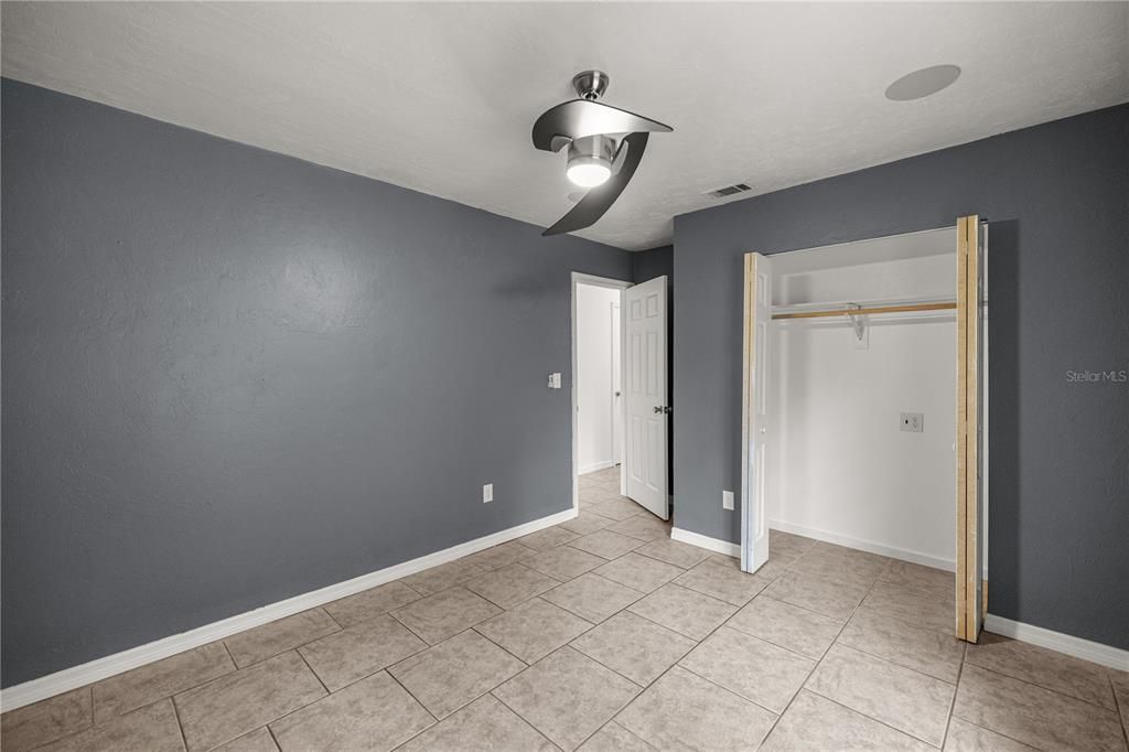 Activo con contrato: $244,500 (3 camas, 2 baños, 1072 Pies cuadrados)