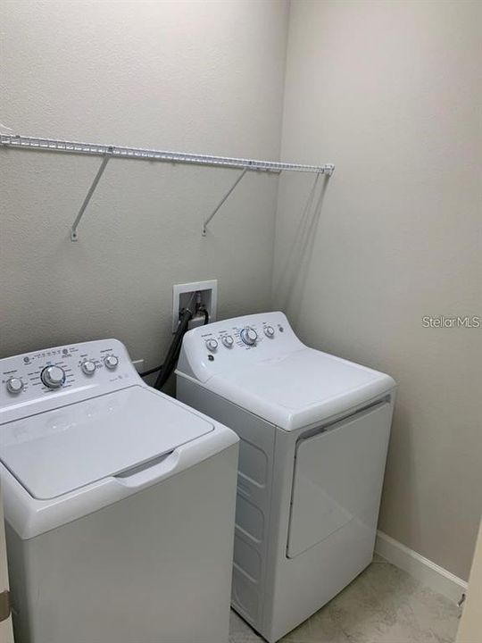 For Rent: $2,500 (3 beds, 2 baths, 1816 Square Feet)