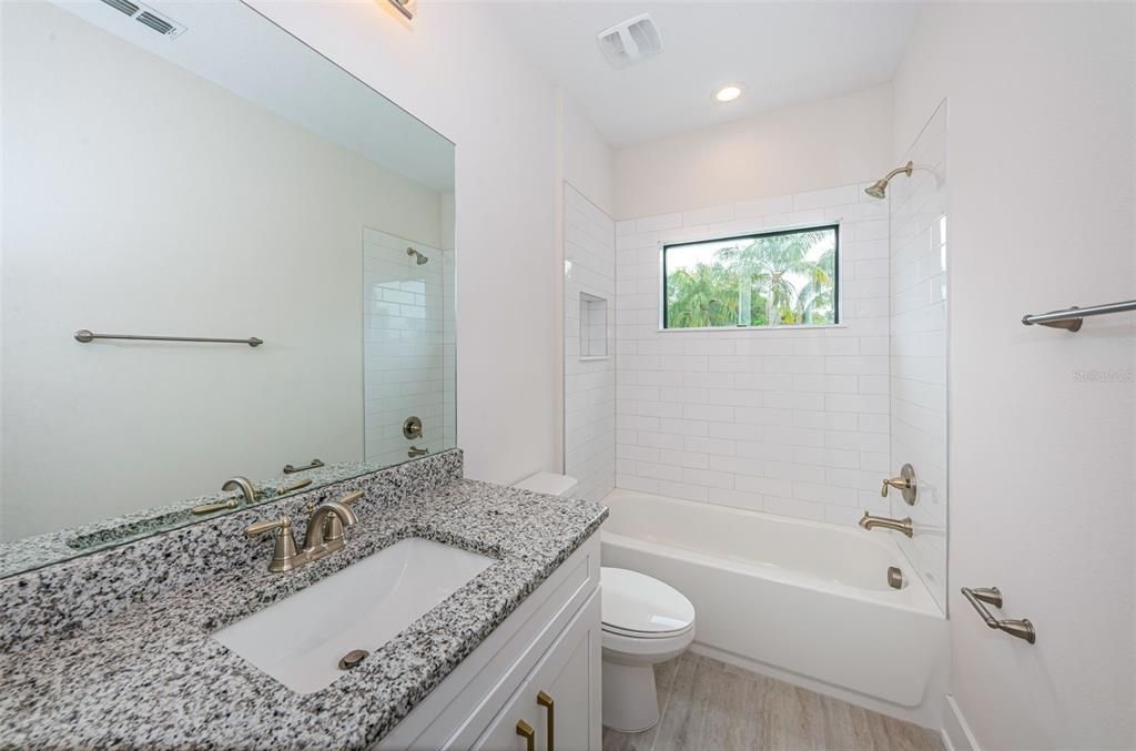 En Venta: $450,000 (3 camas, 2 baños, 1835 Pies cuadrados)