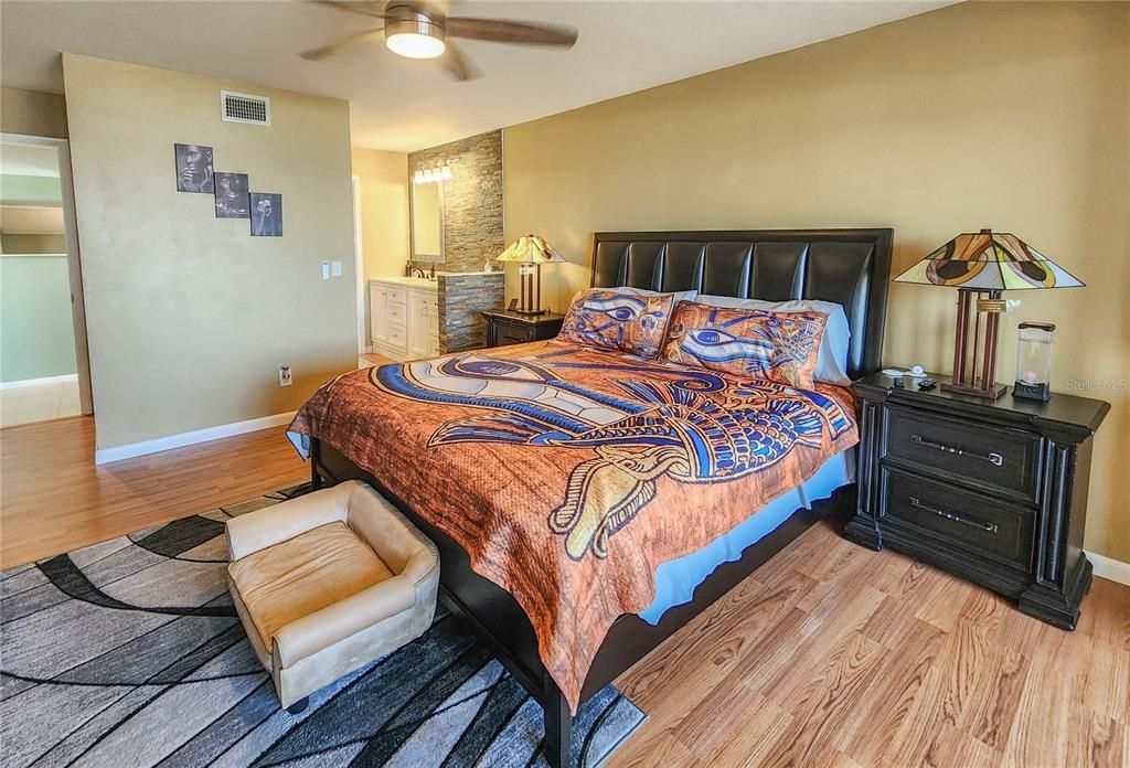 В аренду: $4,995 (3 спален, 2 ванн, 1855 Квадратных фут)