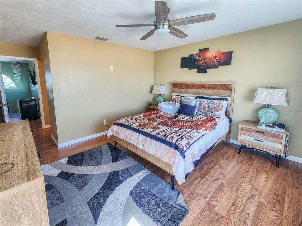 В аренду: $4,995 (3 спален, 2 ванн, 1855 Квадратных фут)