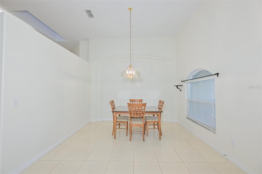 В аренду: $2,295 (3 спален, 2 ванн, 1771 Квадратных фут)