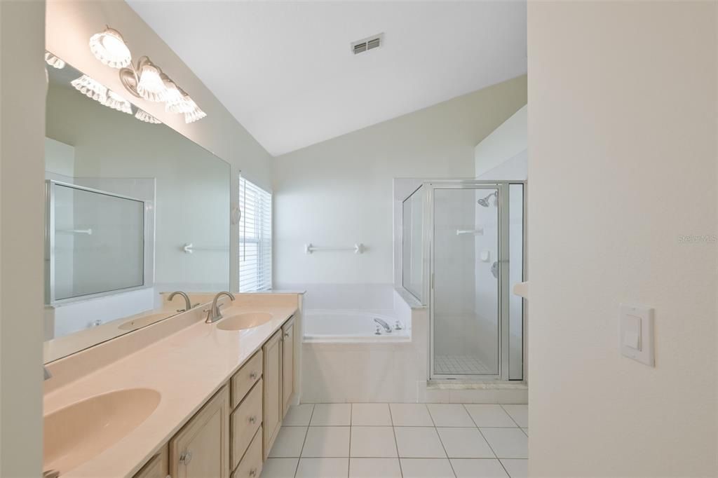 В аренду: $2,295 (3 спален, 2 ванн, 1771 Квадратных фут)