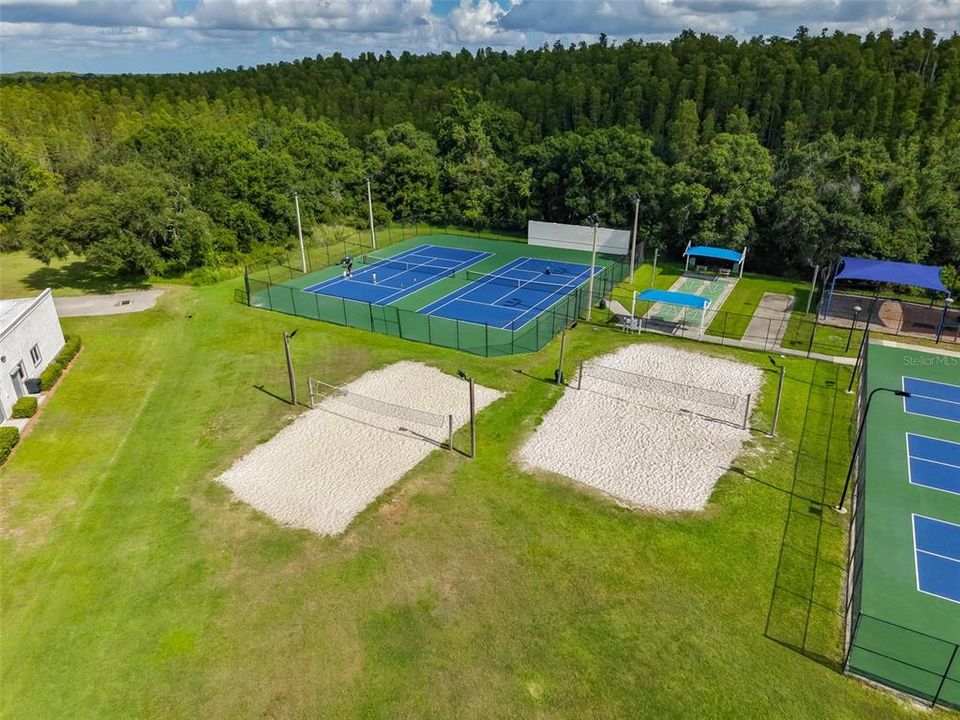 В аренду: $2,295 (3 спален, 2 ванн, 1771 Квадратных фут)
