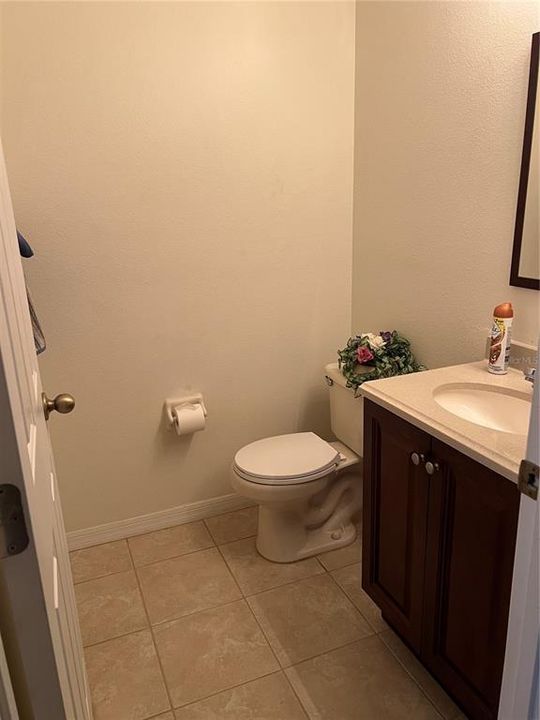 En Venta: $399,900 (5 camas, 2 baños, 2359 Pies cuadrados)