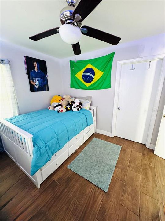 For Sale: $350,000 (4 beds, 2 baths, 2188 Square Feet)