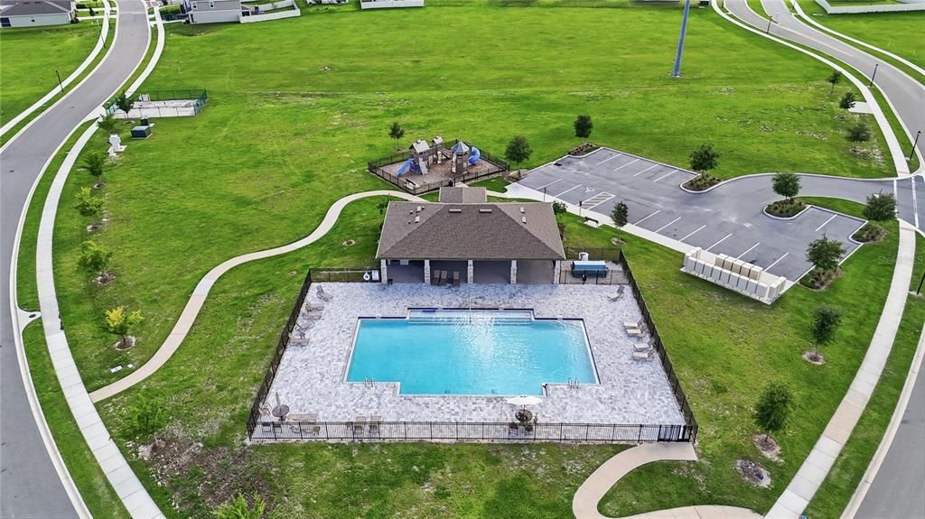 For Sale: $399,990 (4 beds, 2 baths, 1833 Square Feet)