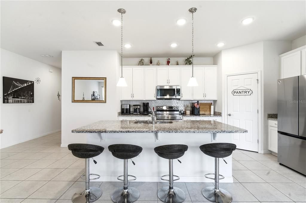 For Sale: $399,990 (4 beds, 2 baths, 1833 Square Feet)