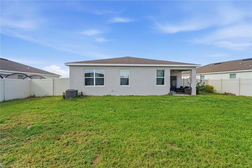 For Sale: $399,990 (4 beds, 2 baths, 1833 Square Feet)