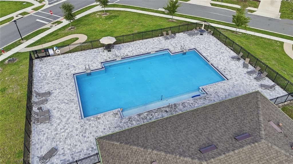 For Sale: $399,990 (4 beds, 2 baths, 1833 Square Feet)