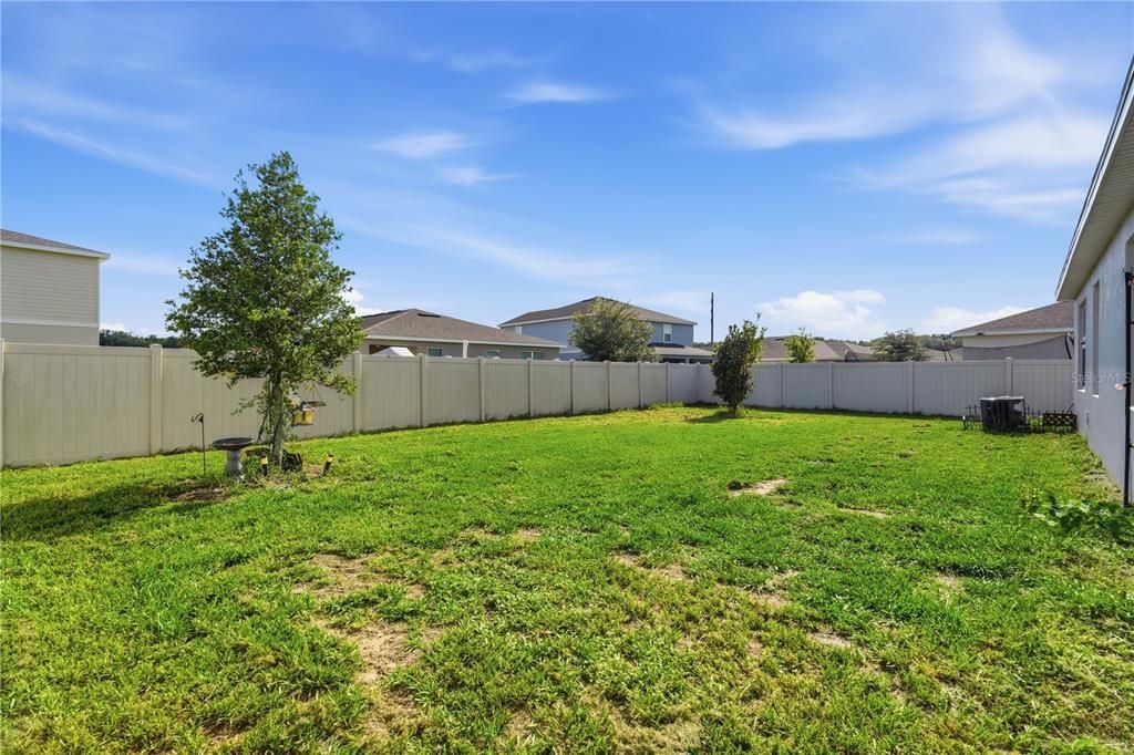 For Sale: $399,990 (4 beds, 2 baths, 1833 Square Feet)