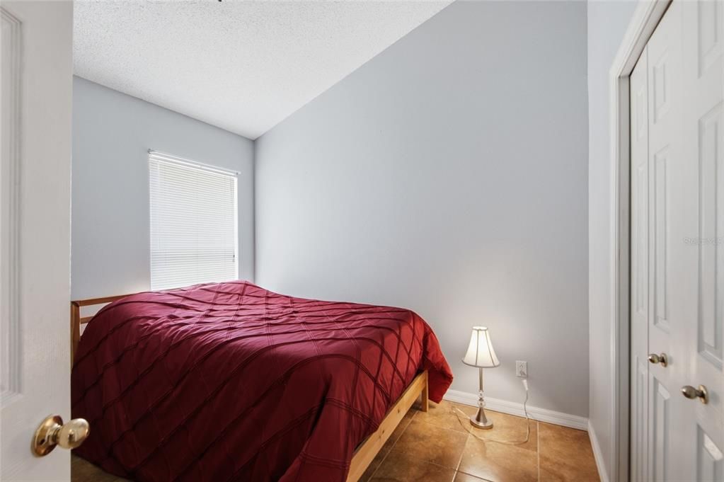 For Sale: $399,900 (4 beds, 2 baths, 2092 Square Feet)