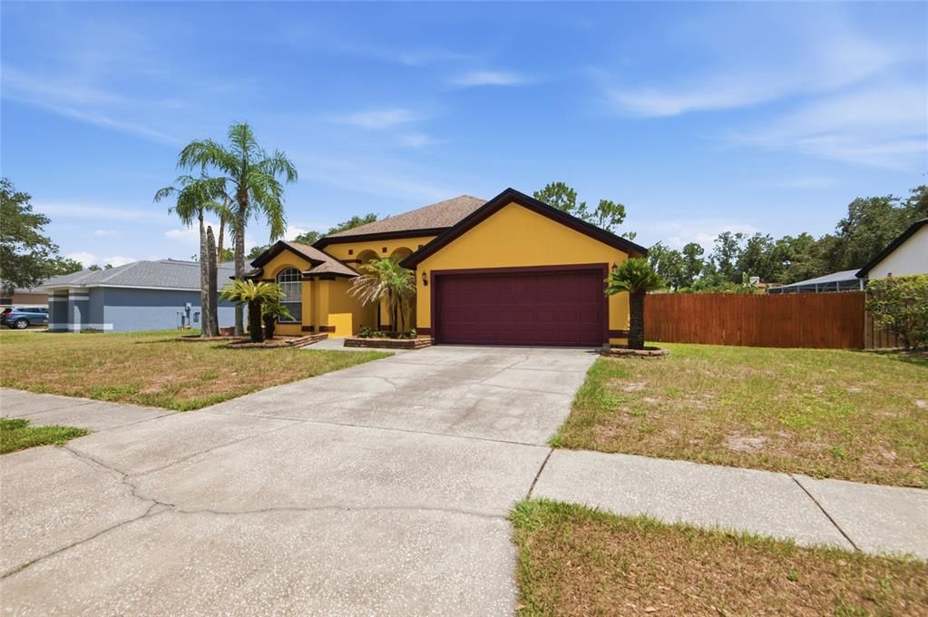 For Sale: $399,900 (4 beds, 2 baths, 2092 Square Feet)