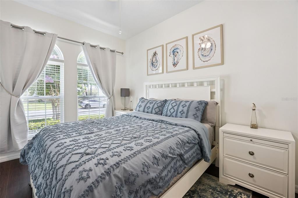 En Venta: $449,000 (3 camas, 2 baños, 1937 Pies cuadrados)