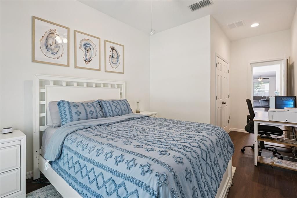 En Venta: $449,000 (3 camas, 2 baños, 1937 Pies cuadrados)