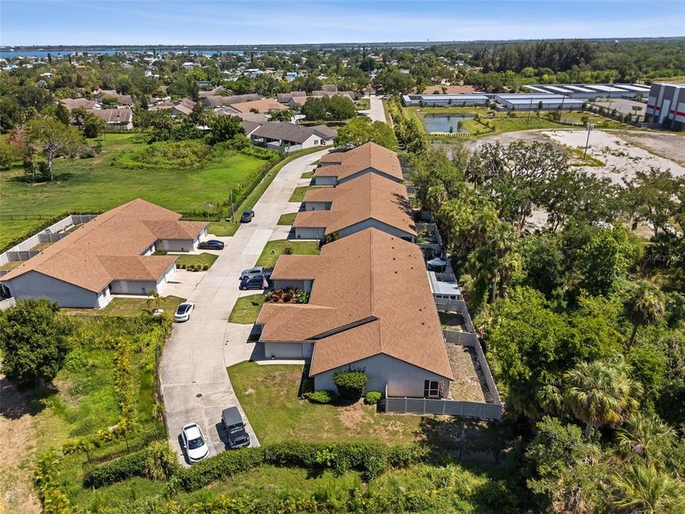 For Sale: $199,000 (2 beds, 2 baths, 1272 Square Feet)