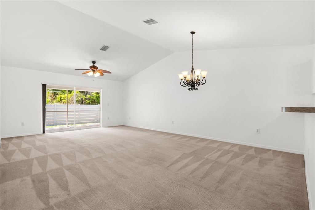 For Sale: $199,000 (2 beds, 2 baths, 1272 Square Feet)