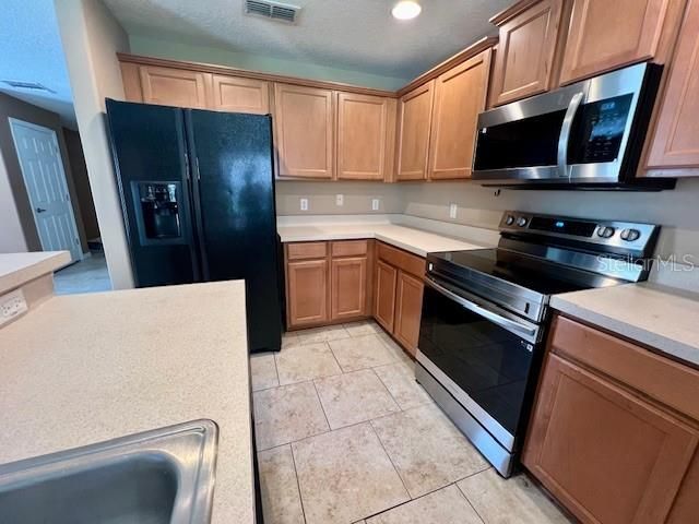 En Renta: $2,450 (3 camas, 2 baños, 1828 Pies cuadrados)