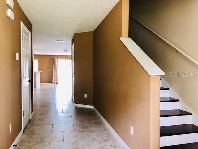 En Renta: $2,450 (3 camas, 2 baños, 1828 Pies cuadrados)