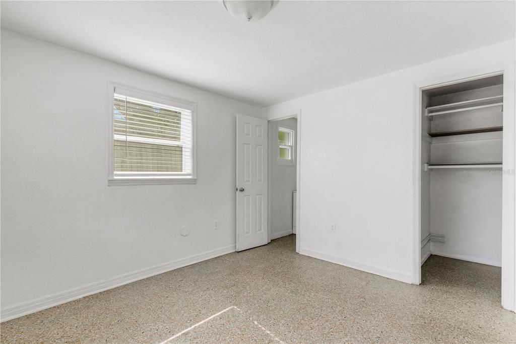 На продажу: $349,900 (3 спален, 2 ванн, 1345 Квадратных фут)